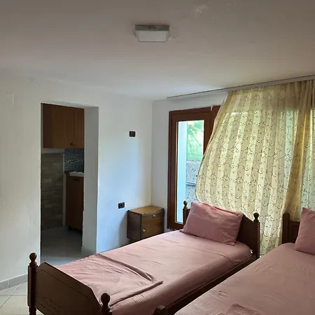 Kollombo Seaside Vlorë