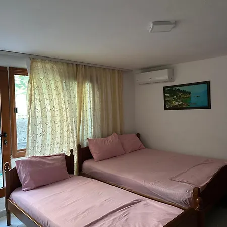 Kollombo Seaside * Vlorë