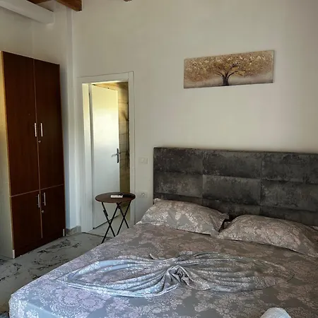 Kollombo Seaside * Vlorë